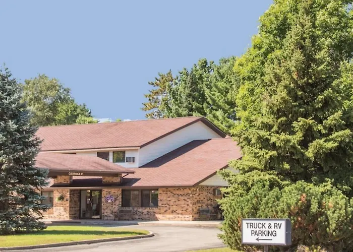Wautoma Inn By Oyo Near Airport Wi 73